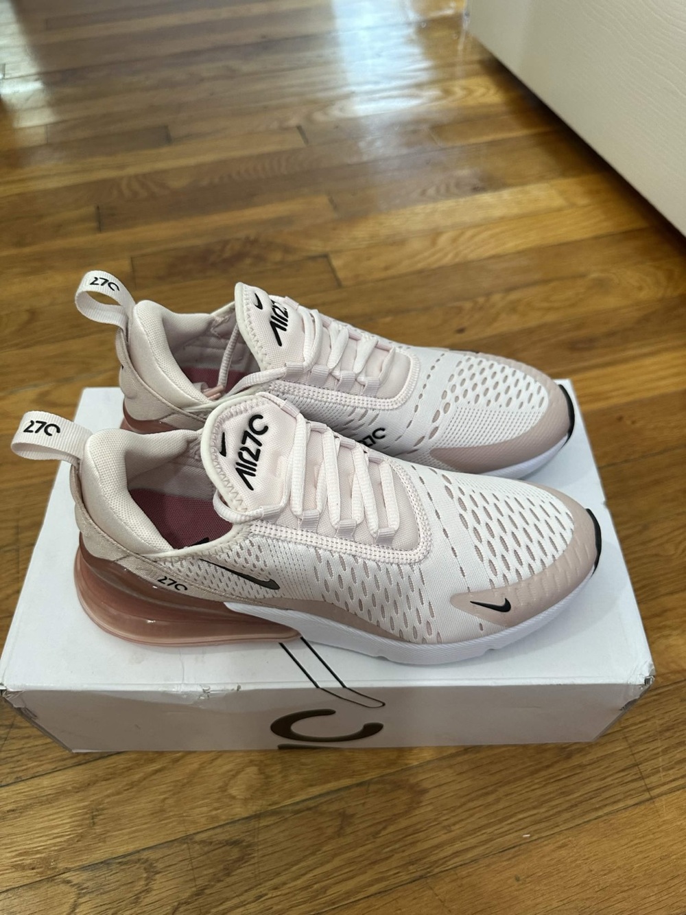 *Slightly Used* Nike Air Max 270 Women White Pink (AH6789-604) Size 7.5W